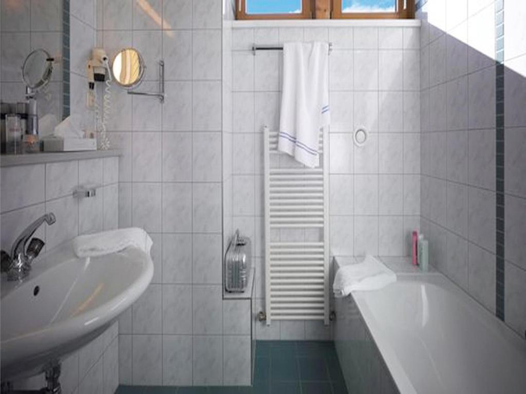 Landgasthof Bogner By Myquartier Absam Room photo